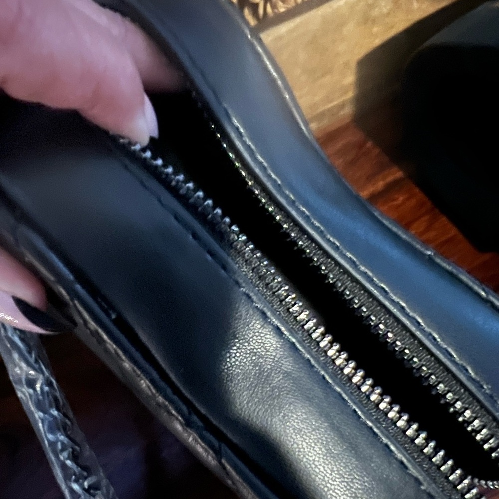 Kurt Geiger Black Quilted Heart Crossbody Bag BRAND NEW - Picture 11 of 12